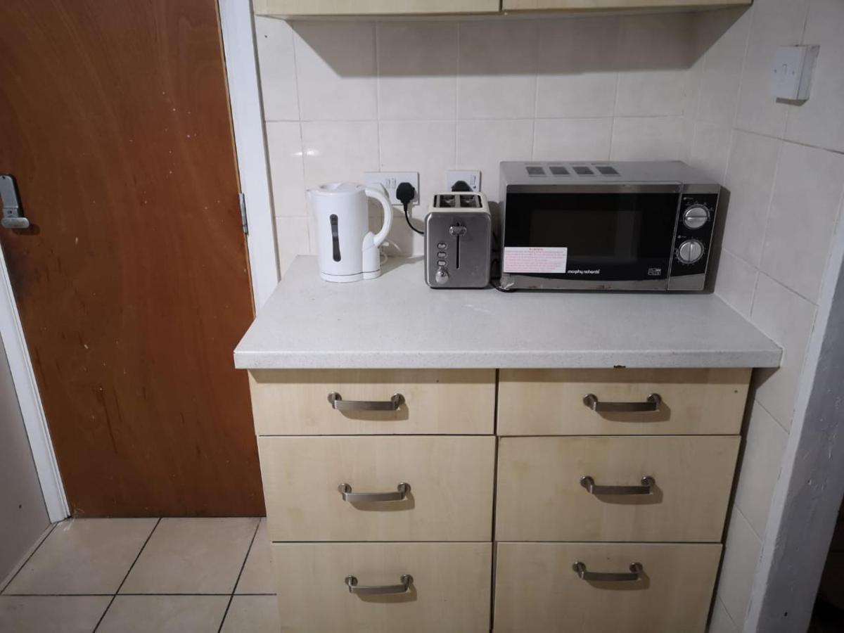 Hotel White House "Luton Airport" Extérieur photo